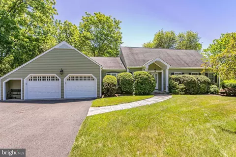 279 River Rd, Belle Mead, NJ 08502