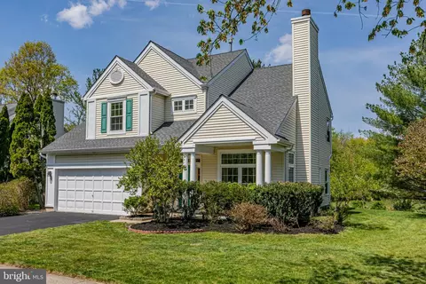 76 Harvard Cir, Princeton, NJ 08540