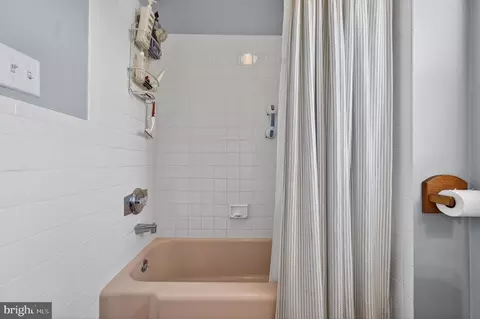 Bath - 272 Skillman Rd, Skillman, NJ 08558 photo 3 of 3