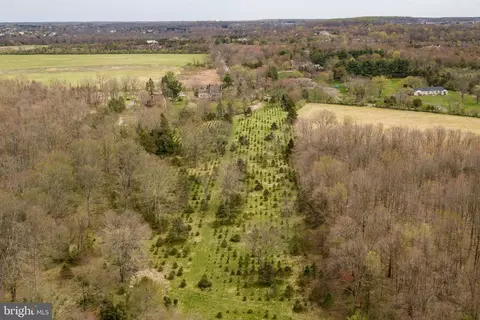 912 Canal Rd, Princeton, NJ 08540