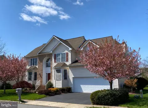 22 Muirhead Ct, Belle Mead, NJ 08502