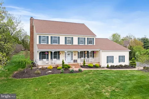 86 Carriage Trl, Belle Mead, NJ 08502