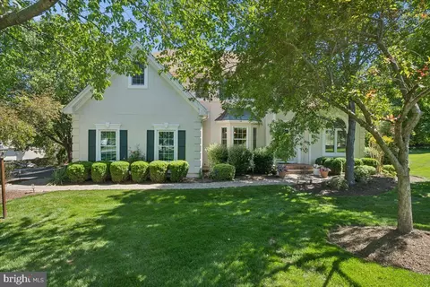 14 Old Warson Ct, Skillman, NJ 08558