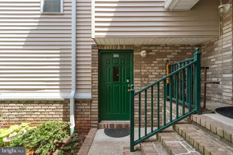 122 Rip Van Dam Ct, Belle Mead, NJ 08502