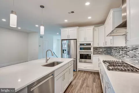 Kitchen - 5 E Hartwick Dr, Skillman, NJ 08558 photo 2 of 3