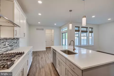 Kitchen - 5 E Hartwick Dr, Skillman, NJ 08558 photo 2 of 5