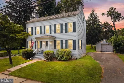 65 Washington St, Rocky Hill, NJ 08553