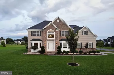 18 Surrey Ln, Belle Mead, NJ 08502
