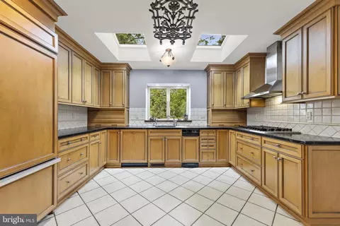 Kitchen - 186 Fairview Rd, Skillman, NJ 08558 photo 3 of 7