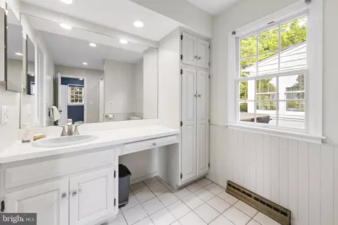 Bath - 186 Fairview Rd, Skillman, NJ 08558 photo 2 of 6