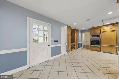 Entry Way - 186 Fairview Rd, Skillman, NJ 08558 photo 4 of 14