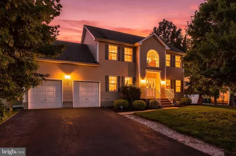 101 Churchill Ave, Somerset, NJ 08873