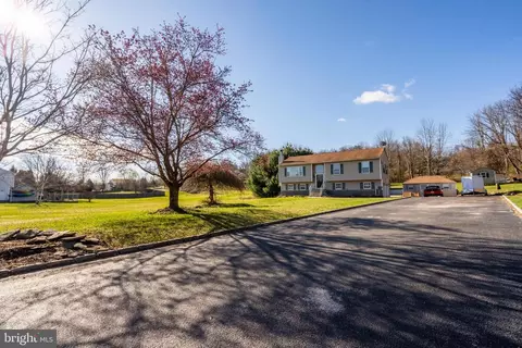 5 Cider Mill Dr, Sussex, NJ 07461