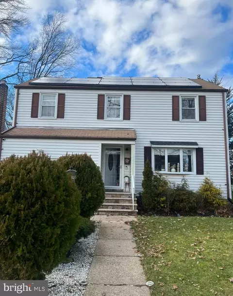 480 W 5th Ave, Roselle, NJ 07203