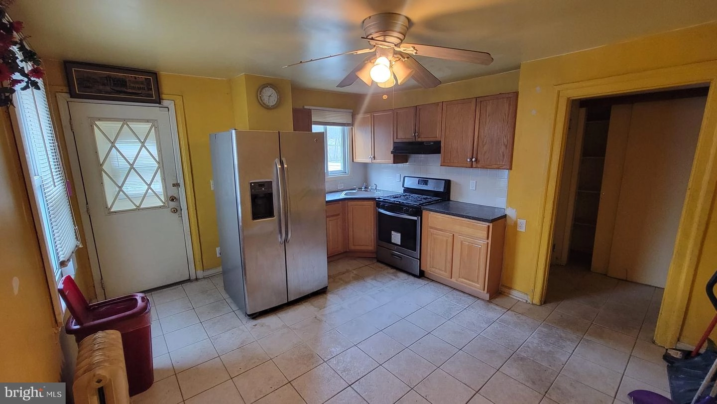 Kitchen - 611 613 John St, Plainfield, NJ 07060 photo 2 of 4