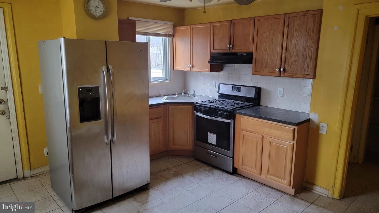 Kitchen - 611 613 John St, Plainfield, NJ 07060 photo 3 of 4