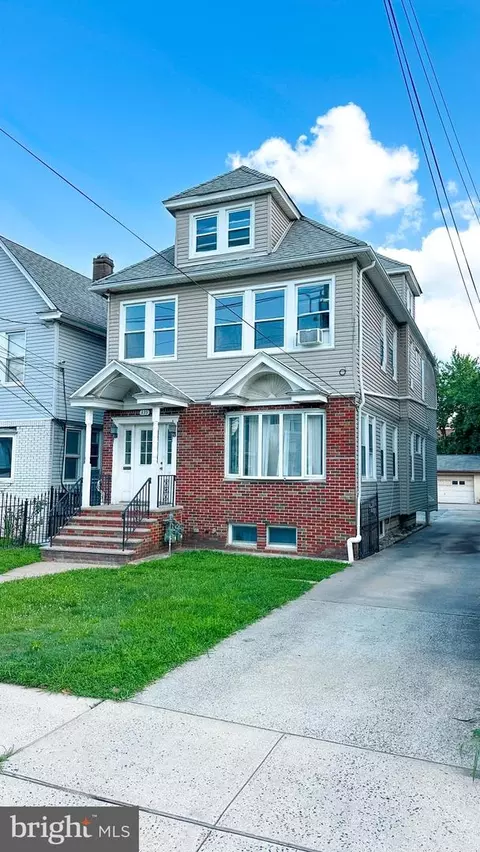 339 41 Pennington St, Elizabeth, NJ 07202
