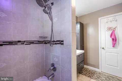 Bath - 938 42 Cushing Pl, Plainfield, NJ 07062 photo 4 of 4