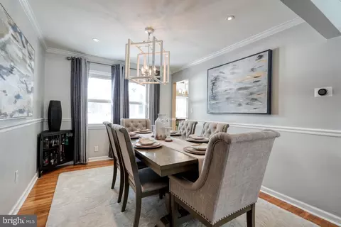 Dining - 938 42 Cushing Pl, Plainfield, NJ 07062 photo 3 of 7