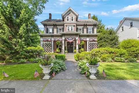 228 Mansfield St, Belvidere, NJ 07823