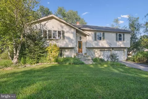 105 Canterbury Rd, Phillipsburg, NJ 08865