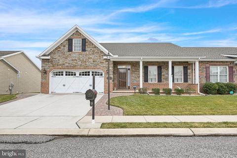 126 Stoners Cir, Littlestown, PA 17340