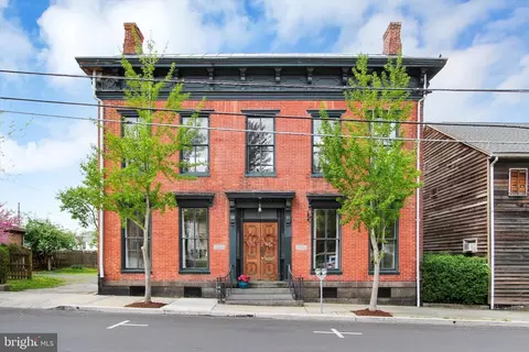 137 S Washington St, Gettysburg, PA 17325