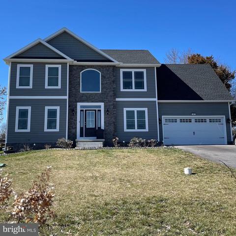 427 Heritage Dr, Gettysburg, PA 17325
