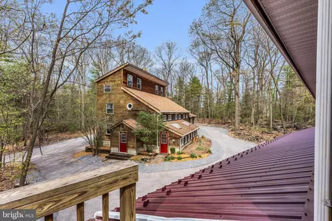 945 New Rd, Orrtanna, PA 17353