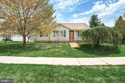 236 Johnathon Dr, Mcsherrystown, PA 17344