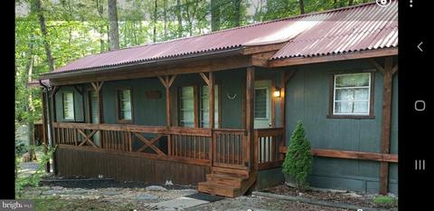 50 Maple Ln, Orrtanna, PA 17353