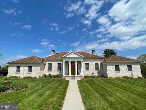 202 Hillside Dr, East Berlin, PA 17316
