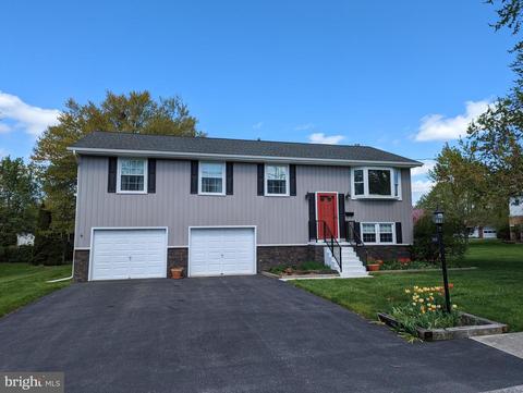 145 Artillery Dr, Gettysburg, PA 17325