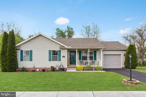 13 Maria, Mcsherrystown, PA 17344