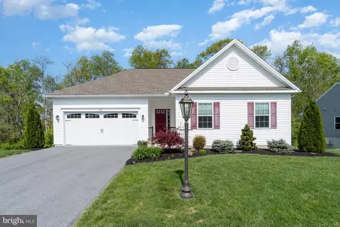 34 Regiment Dr, Gettysburg, PA 17325