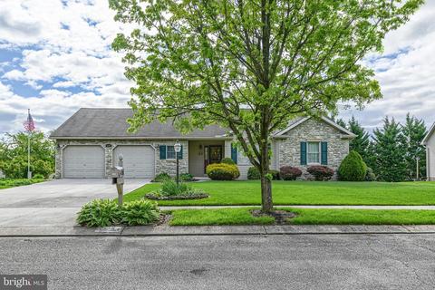 125 Hillside Dr, East Berlin, PA 17316