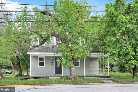 400 Lincolnway W, New Oxford, PA 17350
