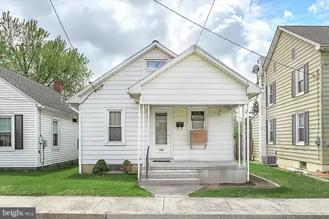 238 South St, Hanover, PA 17331