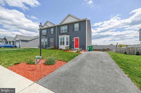 27 Star Dr, Hanover, PA 17331