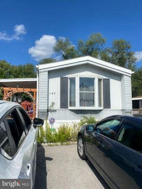 127 Sunrise Dr, Abbottstown, PA 17301