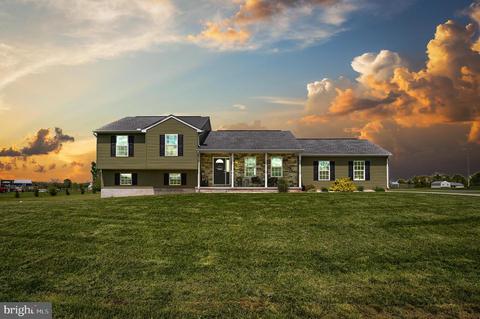 286 Double Play Dr, Gettysburg, PA 17325