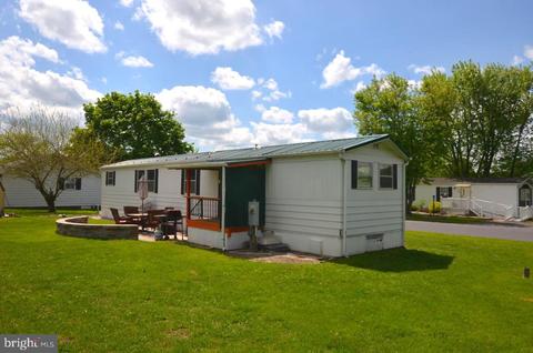 86 Walker Ave, Gettysburg, PA 17325