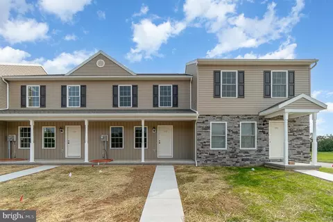 128 Homestead Dr, Gettysburg, PA 17325