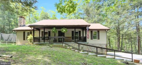 15 Rhododendron Dr, Orrtanna, PA 17353