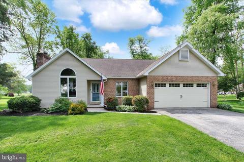 50 Thomas Cir, Biglerville, PA 17307