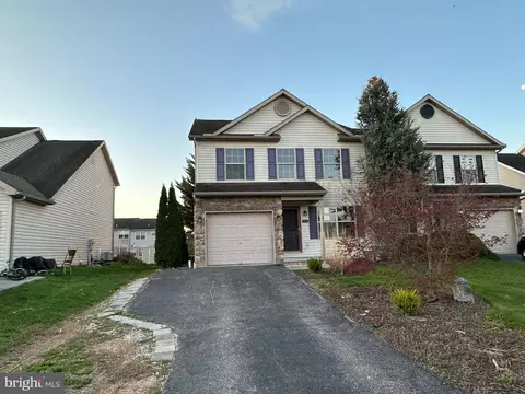 41 Birch Dr, Hanover, PA 17331