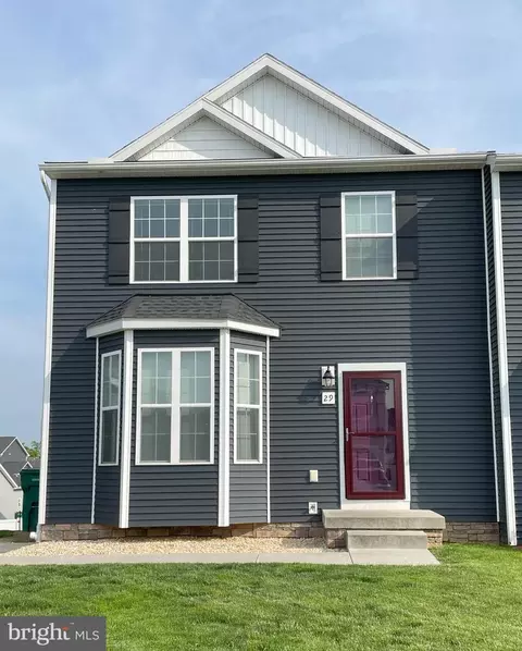 29 Star Dr, Hanover, PA 17331