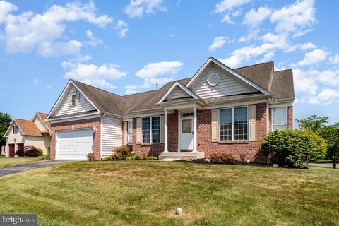902 Poplar St, Hanover, PA 17331