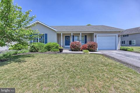 182 Kevin Dr, New Oxford, PA 17350