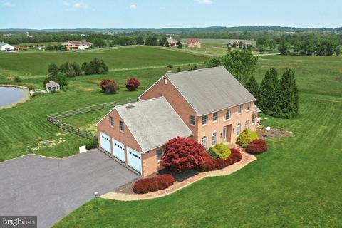 685 Cunningham Rd, Gettysburg, PA 17325